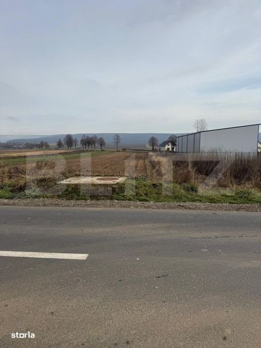 Teren intravilan, 1600 mp, front dublu, Mitocul Dragomirnei