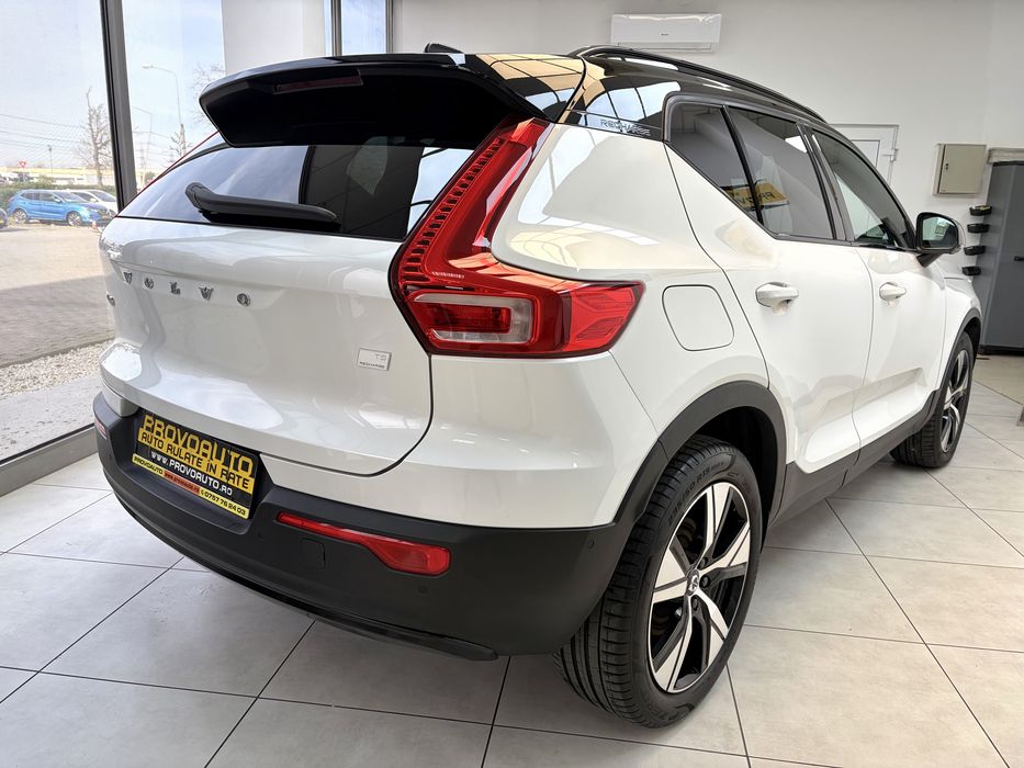 Volvo XC-40 2022 R-Design Plugin | Navi 4D | Pano | Faruri Led | 184.000Km