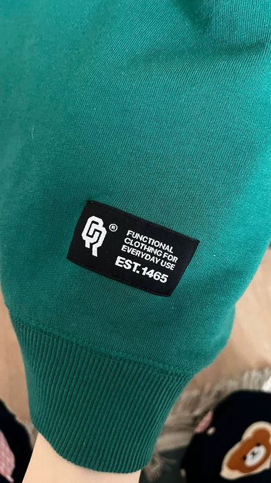 Свитшот зеленый 11.000тг