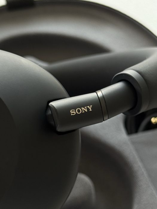 Чисто нови! Sony XM6 - безжични слушалки (топ модел) + Подарък