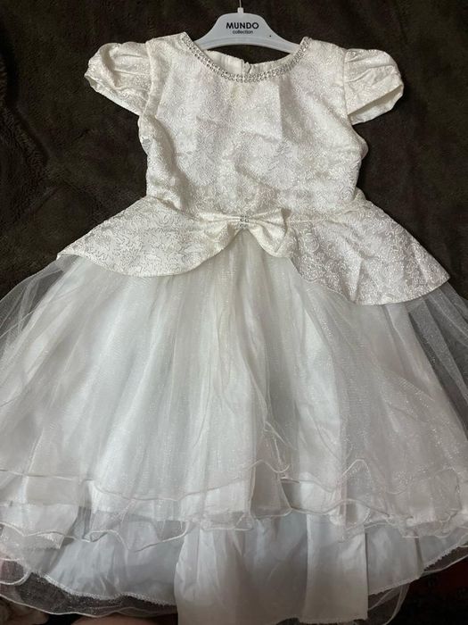 Платье на девочку