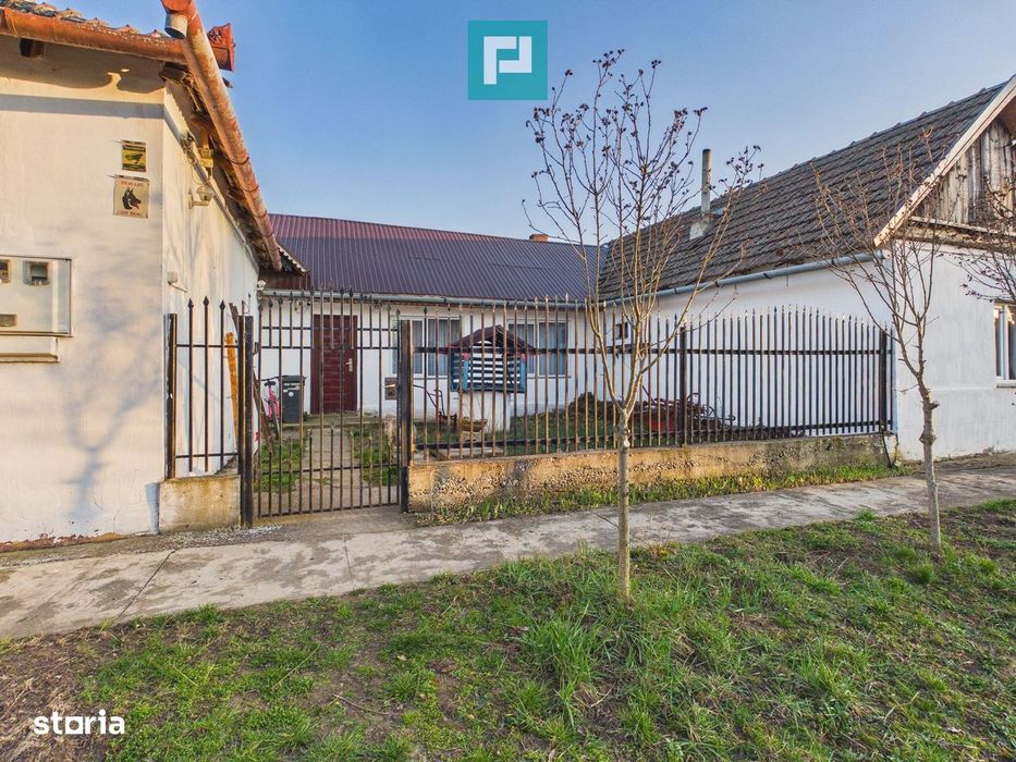 Casă din 2 corpuri cu 5 camere în  Lőkösháza