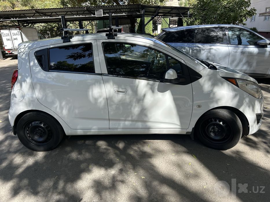 Продам chevrolet spark 2014