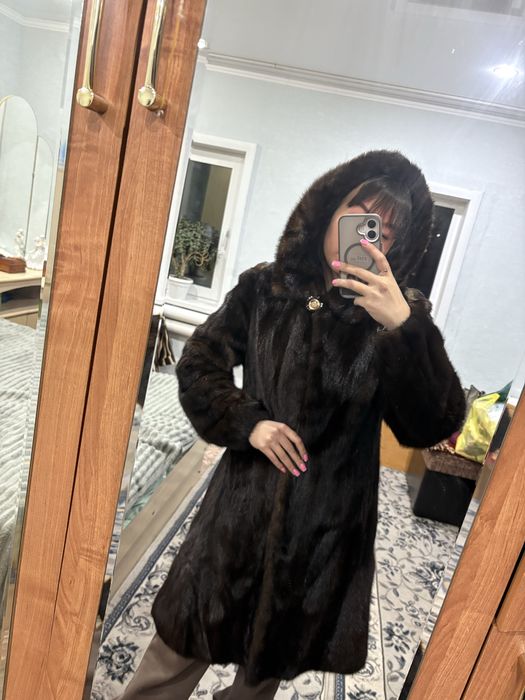 Продам норковую шубу