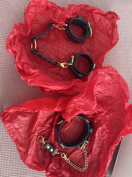 Leather collars hamdmade - Curele din piele lucrate manual.