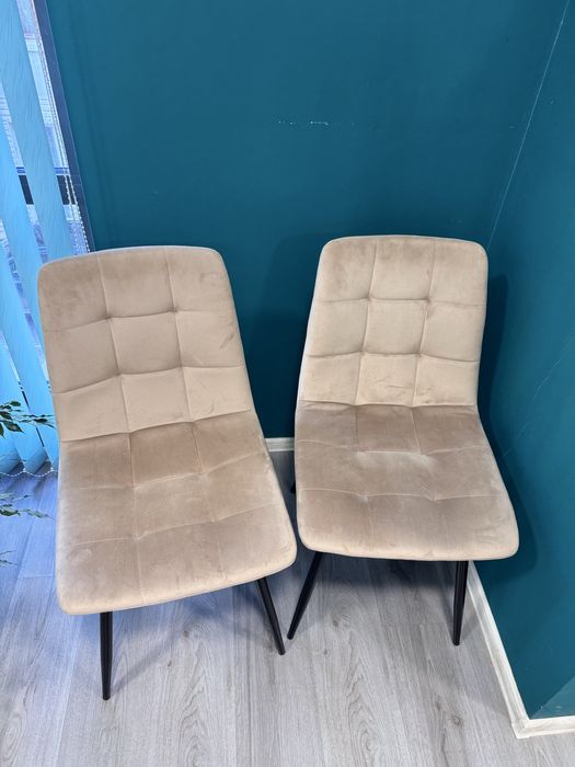 Нови столове за офиса или дома