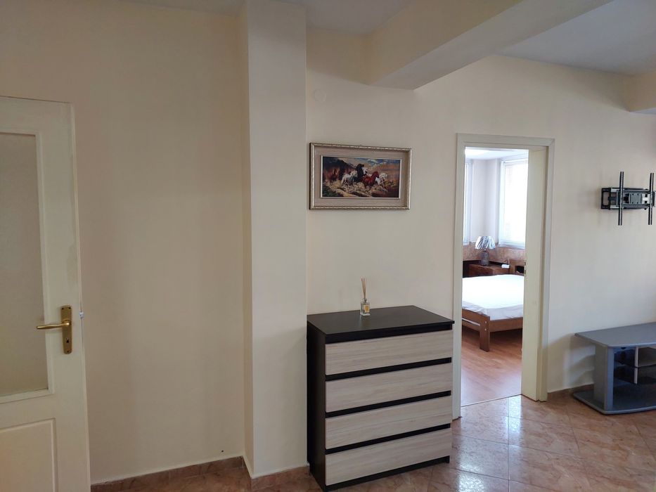 Дава се под наем Тристаен апартамент в Пловдив, Каменица 1 - 102 кв.м за 498.27 € - Снимка #4