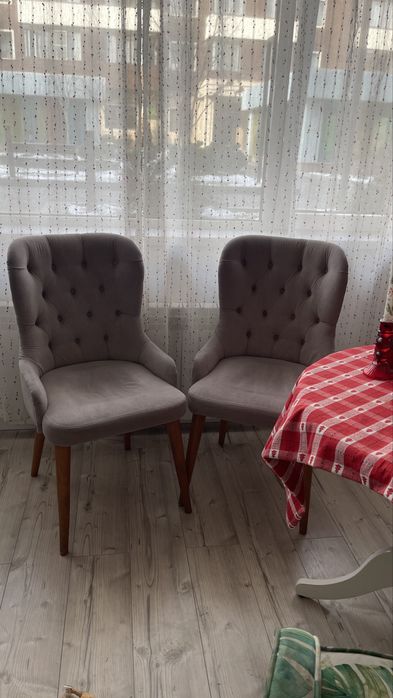 Стулья в комплекте