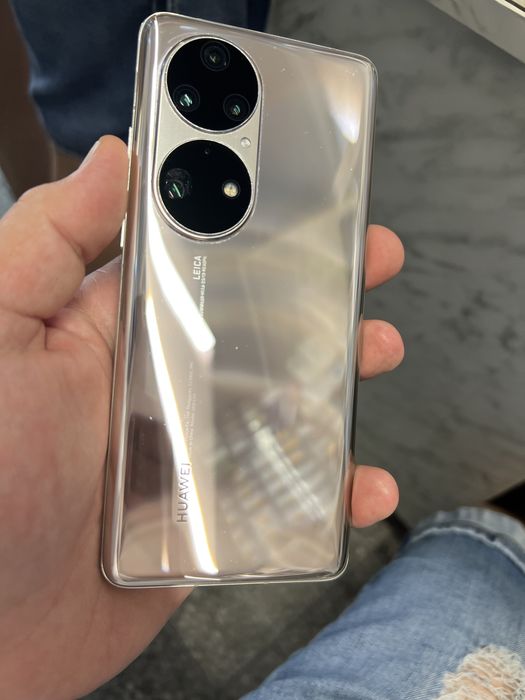 Продавам P50 Pro