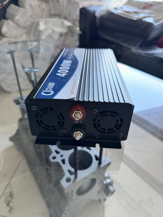 НОВ Инвертор преобразувател пълна синусоида захранване от 12V към 220V с мощност от 4000W