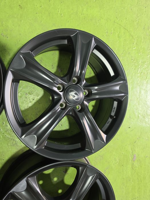 17 5x114.3 Hyundai лети джанти 5х114.3 хюндай