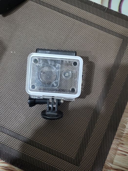 Vând camera de filmat myria