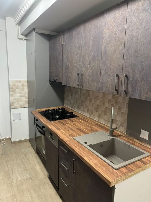 Apartament 3 camere de inchiriat