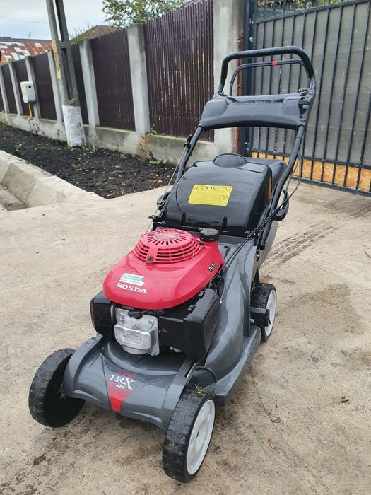 Masina de tuns iarba gazon Honda HRX426