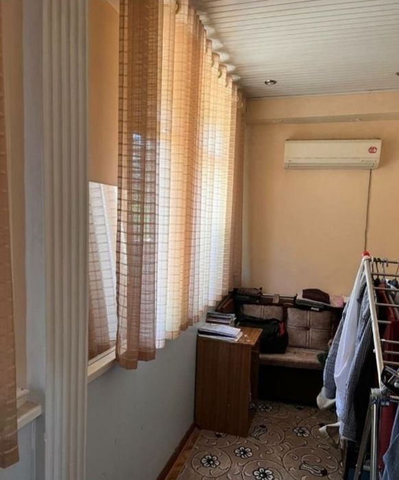 Метро Максем Горкий 2-хона 1-этаж хоналари розделний