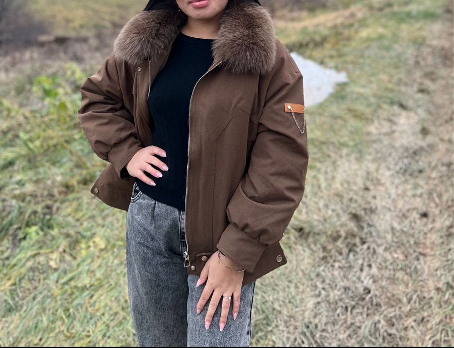 Продам парку женскую