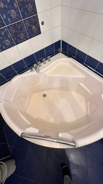 Джакузи ванна б/у 135×135