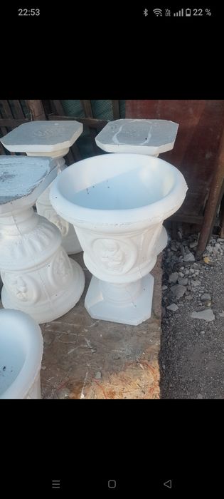 Ghivece de flori din beton