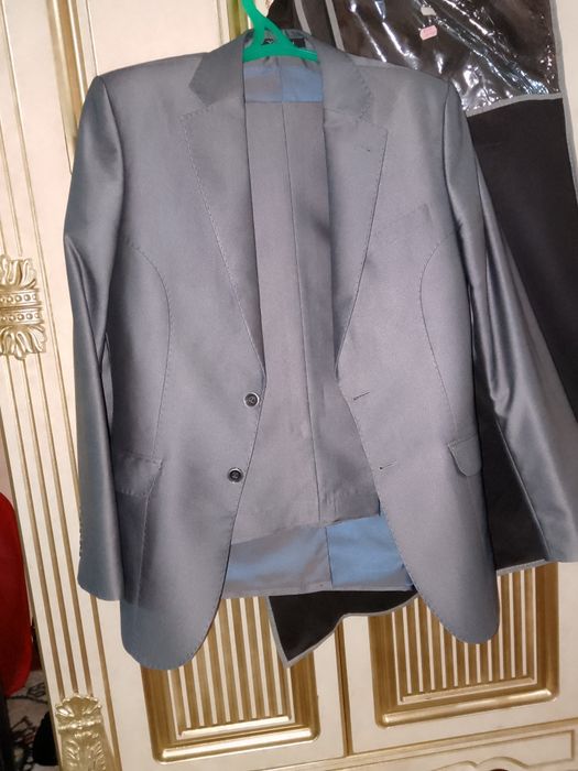 Мужской костюм бурик сотилади Италия