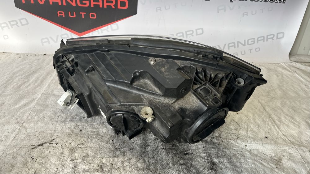 Mercedes A W176 десен фар