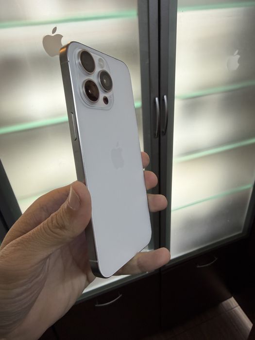 Vand Iphone 15 Pro Max 256Gb White