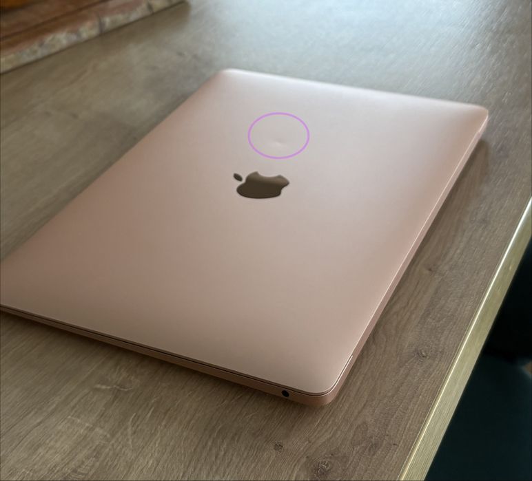 MacBook Air M1 2020 8GB RAM / 256GB SSD / Rose Gold / Baterie 90%