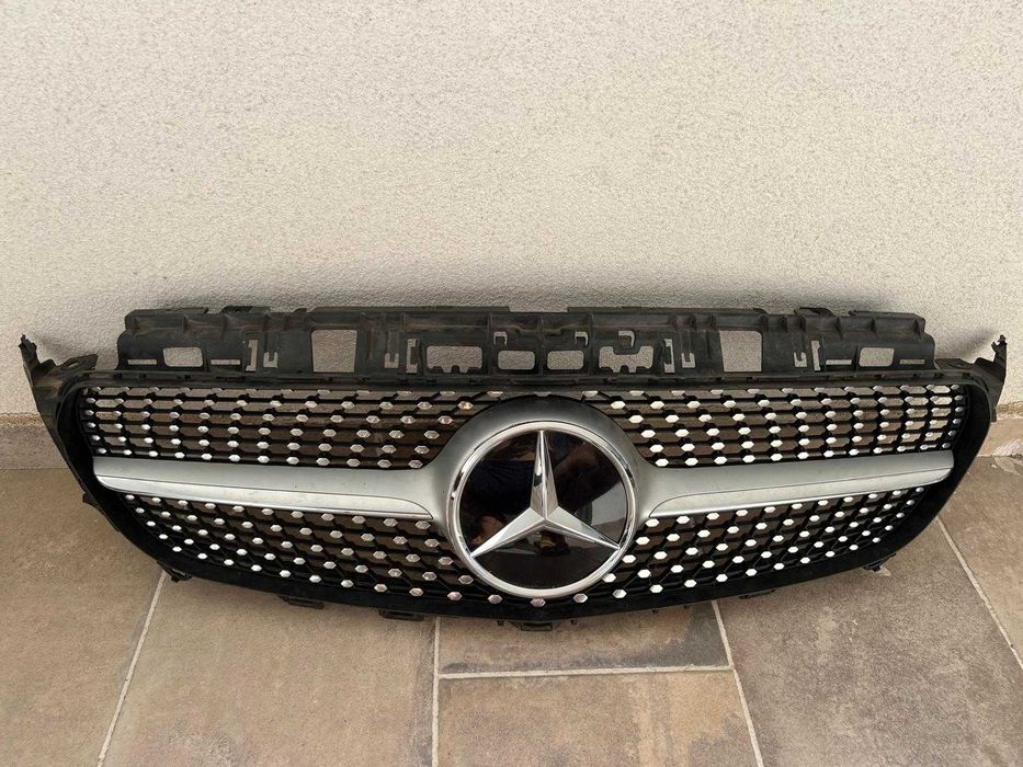 Grila Diamond Mercedes W213 Originala