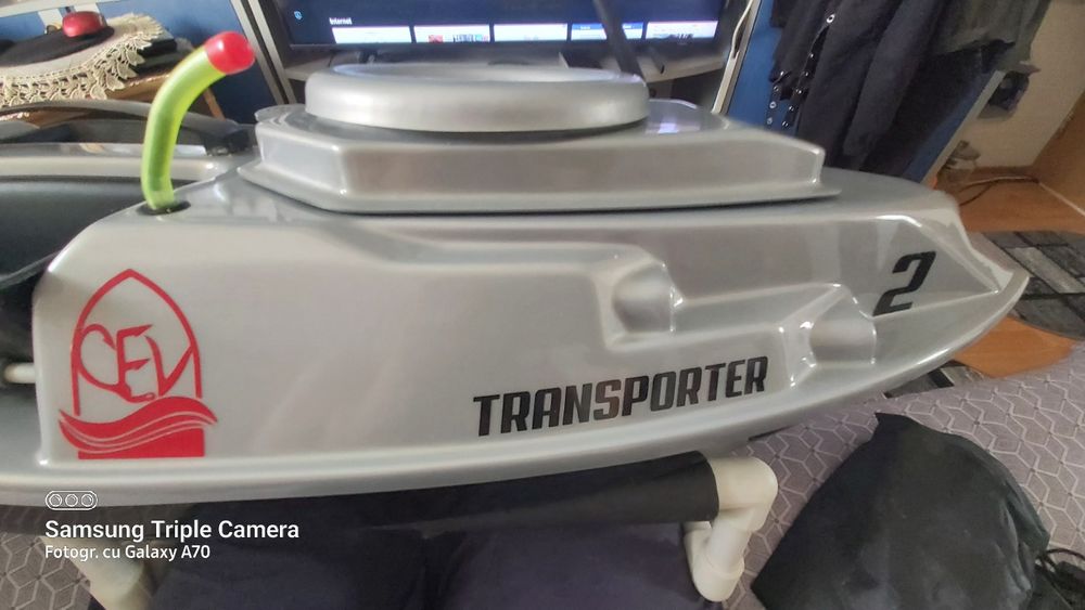 Navomodel plantat cu autopilot GPS și sonar Lucky integrat-Transporter