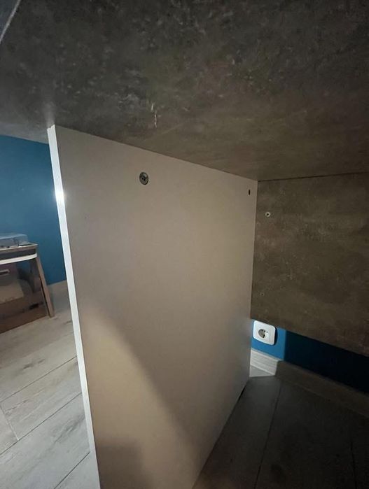 Офис бюро цвят графит