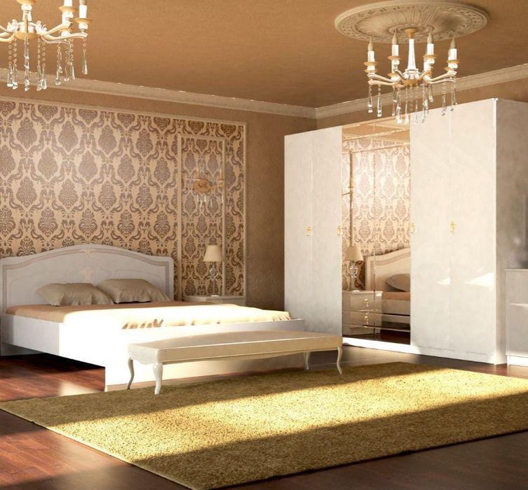 Продам спальный гарнитур