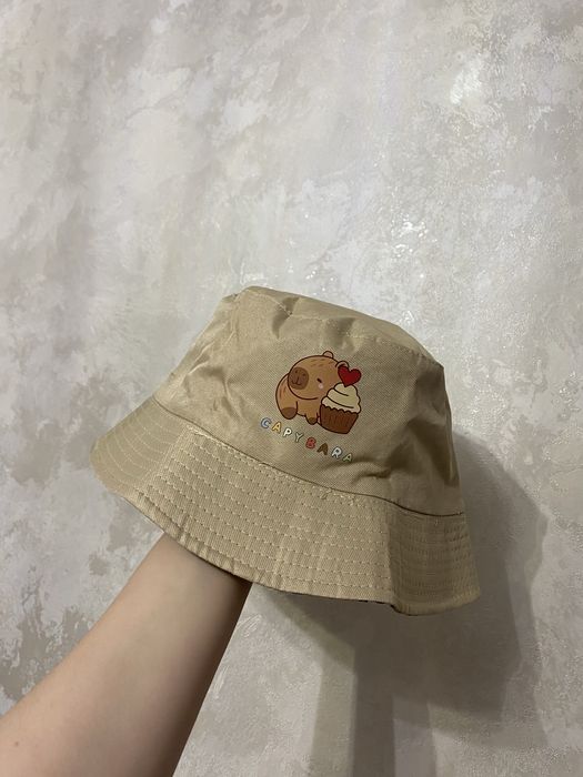 Продам панамку с принтом капибары
