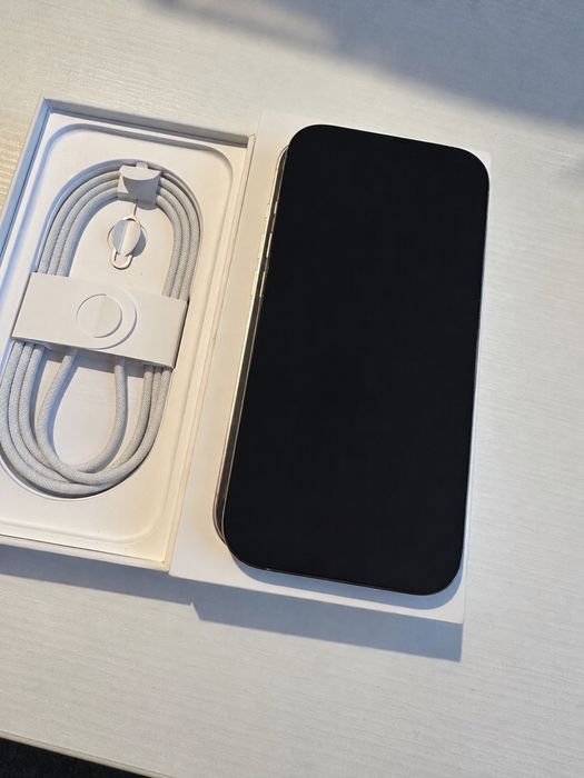 iPhone 16 Pro 256GB Natural Titanium – Като нов