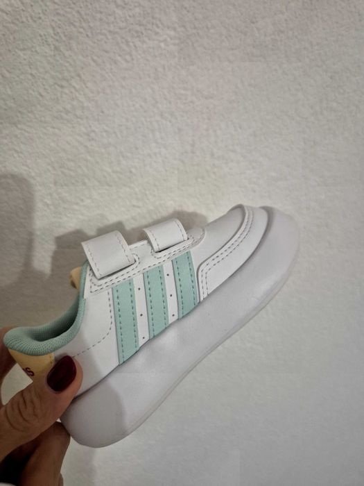 Маратонки Адидас