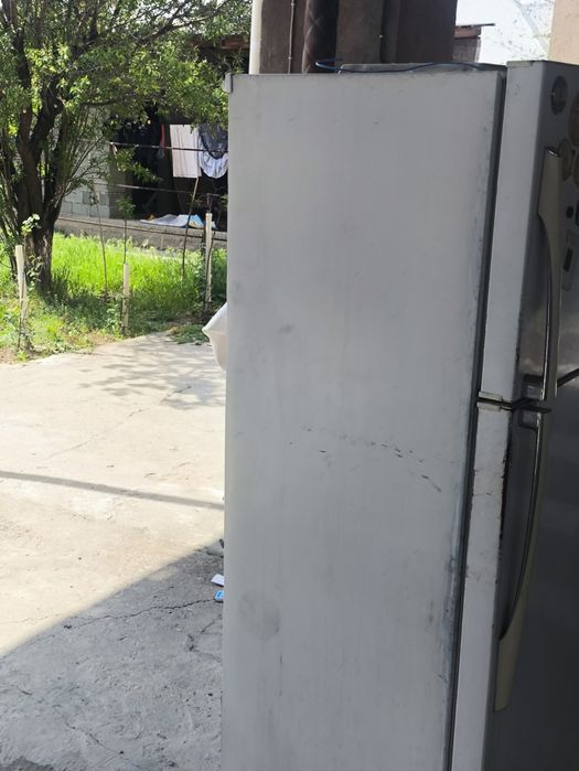 Продам холодильник ,LG