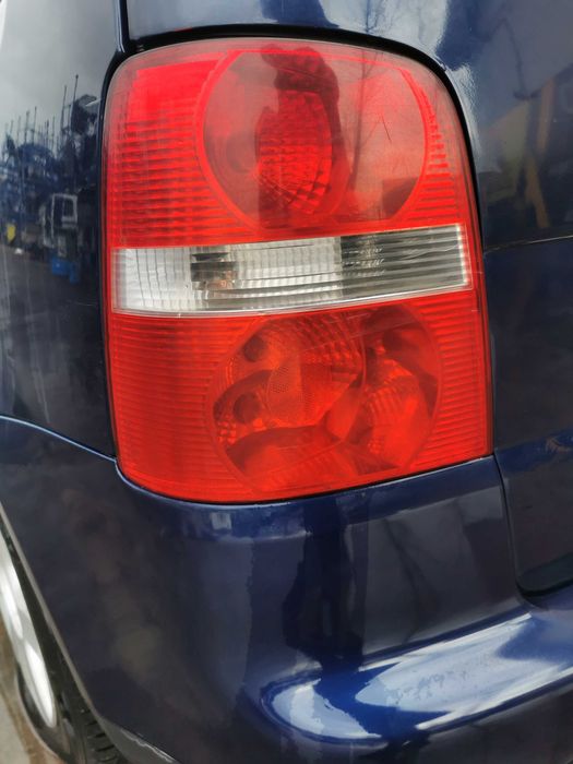 Dezmembrez Volkswagen Touran/1.9/2.0/CAYC/AVQ/BKD/NMM/BMN/usa/haion/portbagaj/capota/jante/faruri/stopuri/motor/cutie/carlig