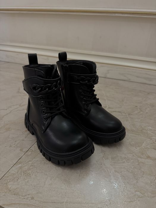 Ботинки на девочку