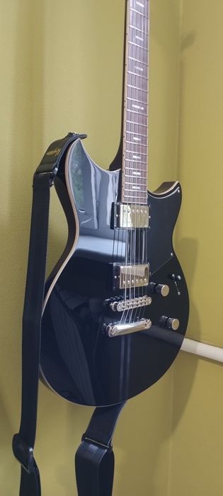 Электрогитара Yamaha Revstar RSS20