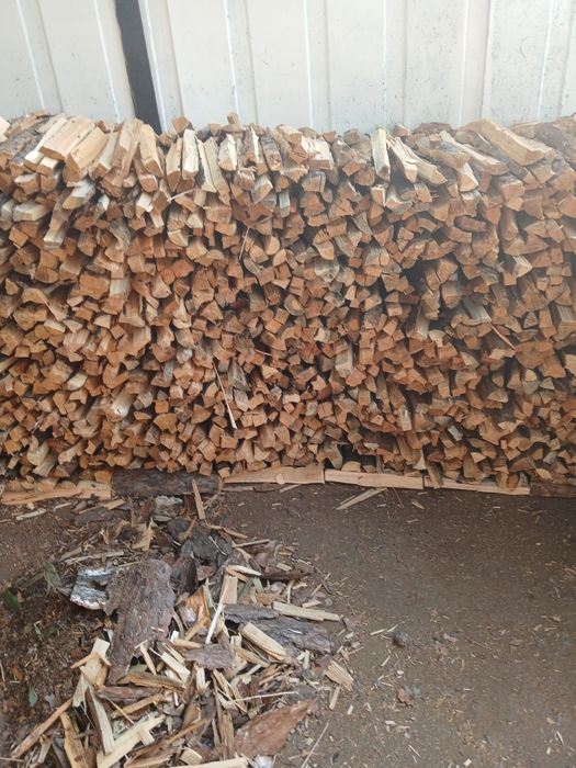 Дрова колотые сосна и берёза.