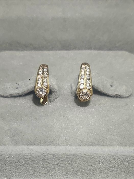Cercei de aur 18kt cu diamante naturale