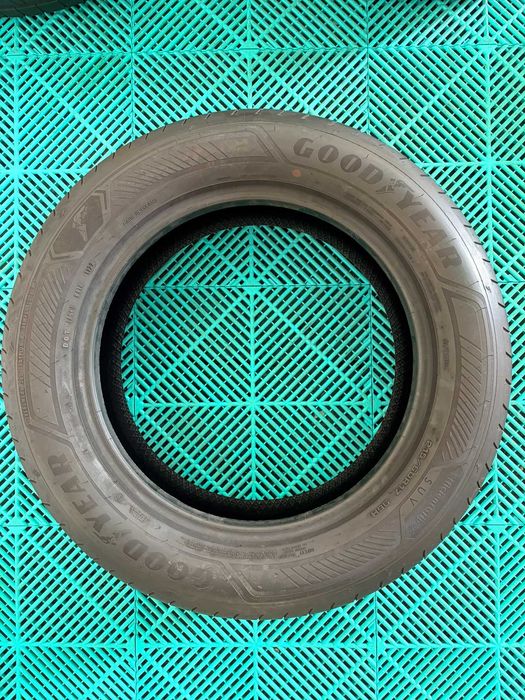 Set anvelope noi vara 215 60 R17 Good Year Efficient Grip 2 Suv 96H dot 1122