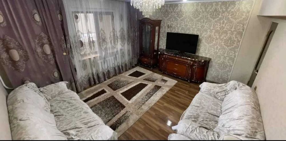 продается  ком квартира