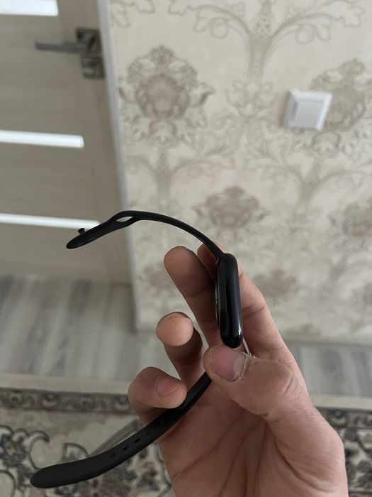 Iwatch 7/45 black holati yaxshi