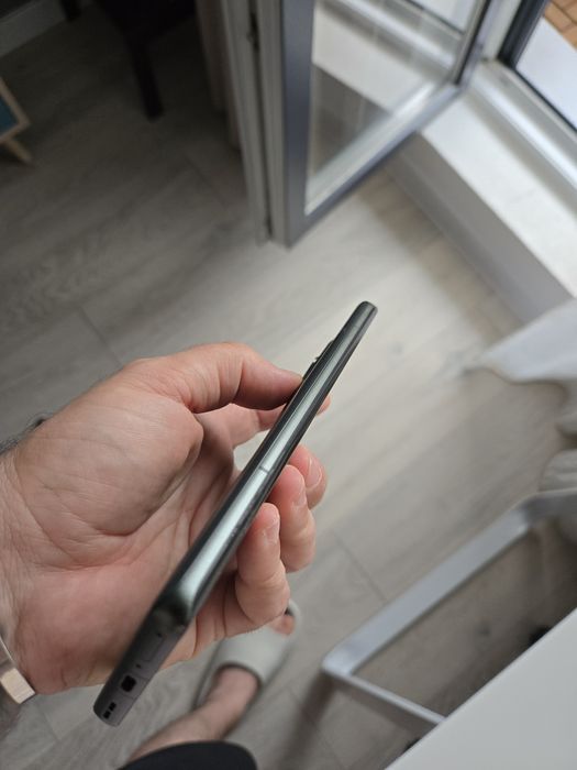 Motorola edge 50 ultra fisurat, schimb cu Galaxy watch ultra