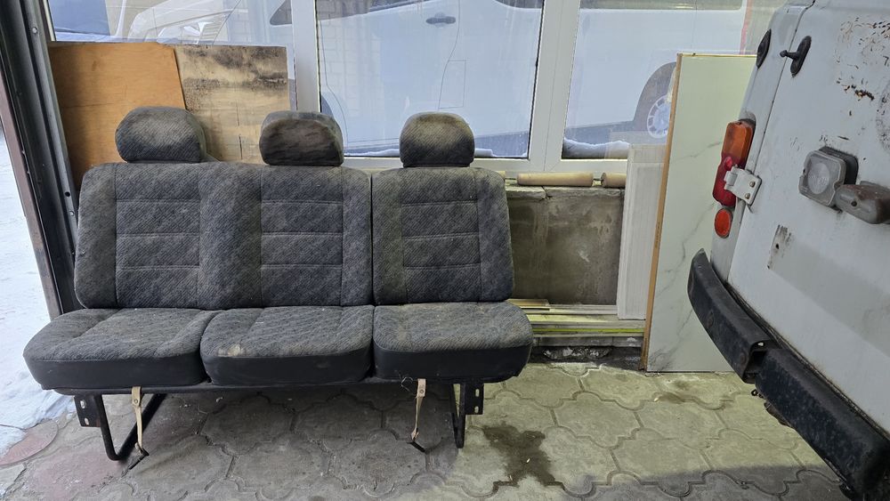 . Уаз.запчасти каропка