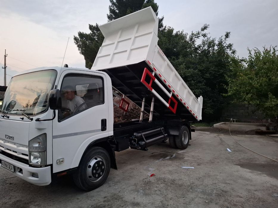 Исузи. Самсвал 2011