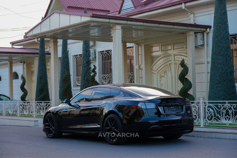 Tesla Model S Dual motor