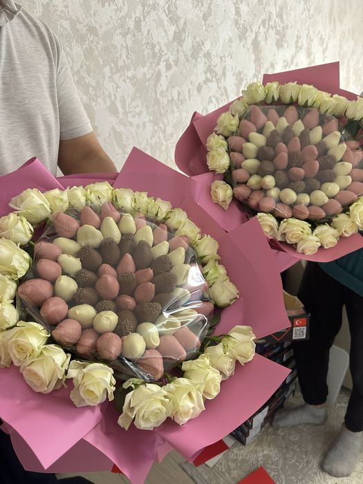 Клубника в шоколаде, букеты, цветы