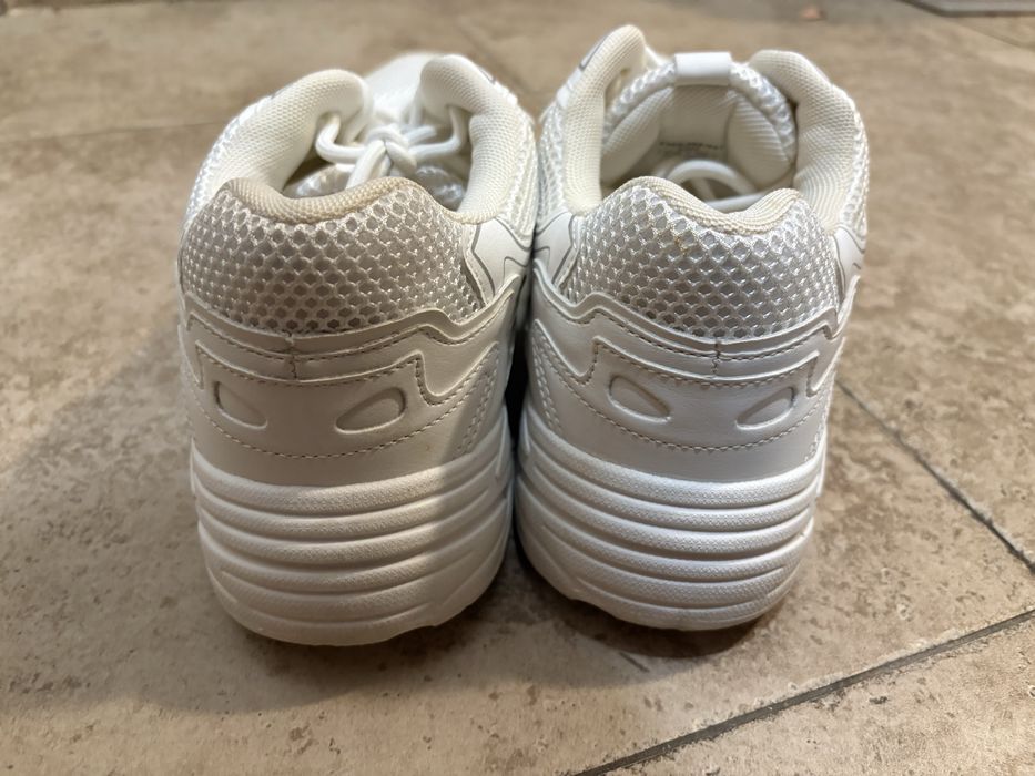 Бели Маратонки нови