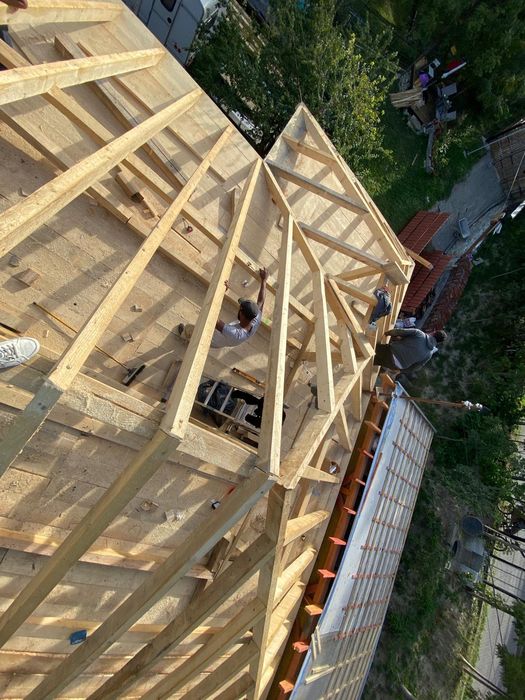 Acoperisuri complete montatori profi reparații urgente