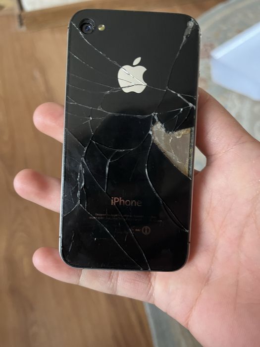 IPhone4s без айклода